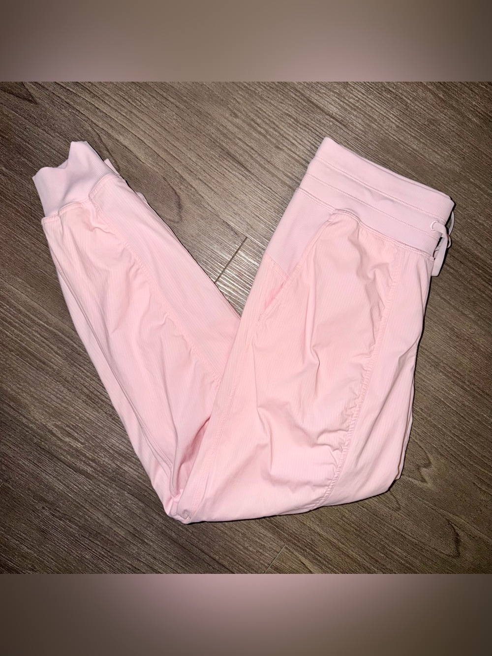 DONATING SOON- LULULEMON W5BZIS Dance Studio Lined Jogger Strawberry Milkshake